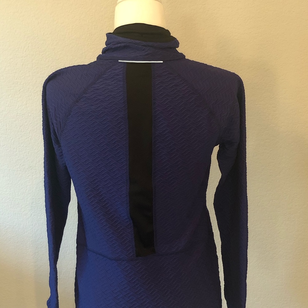 Lucy Size Medium Pullover Athletic Jacket Shirt - image 2